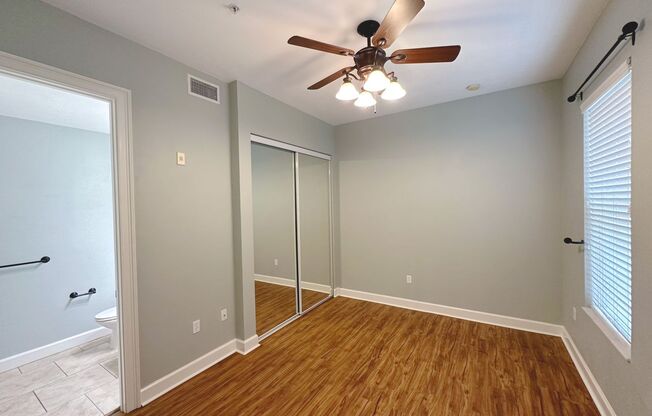 2 beds, 2 baths, $2,100, Unit Apt 214