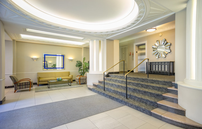 2 beds, 1 bath, 742 sqft, $2,500, Unit 114