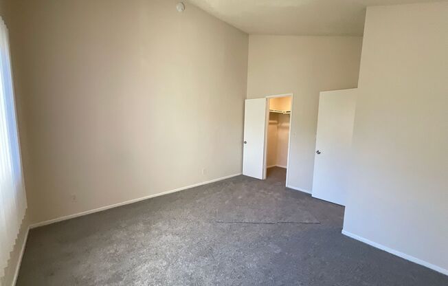 2 beds, 1 bath, 950 sqft, $2,295, Unit E