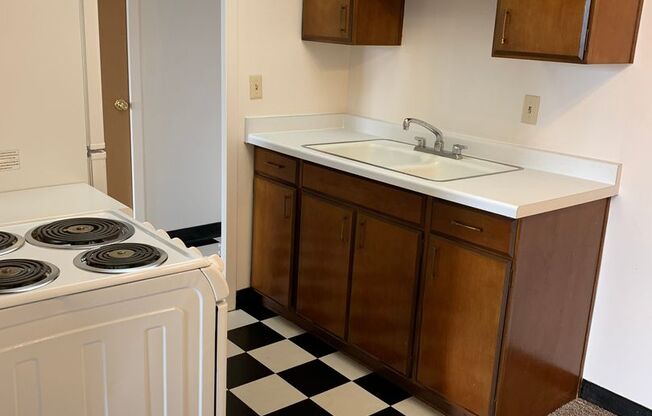 1 bed, 1 bath, 620 sqft, $1,075, Unit 406