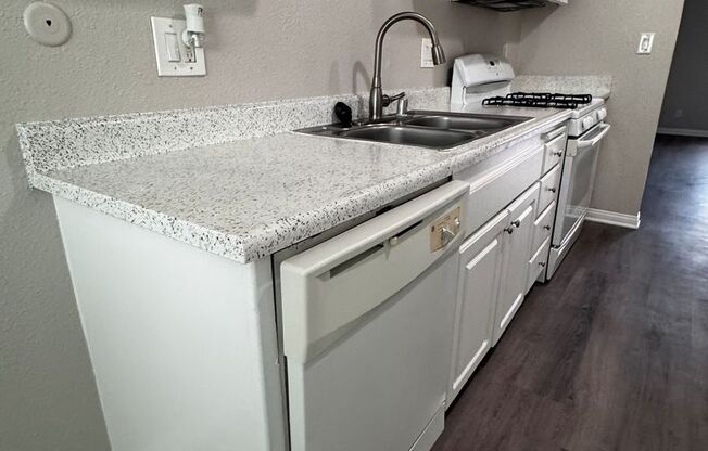 1 bed, 1 bath, 820 sqft, $2,340, Unit S047