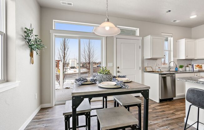 Sunnyvale Village - HOLIDAY MOVE-IN SPECIAL: GET 1 MONTH FREE!