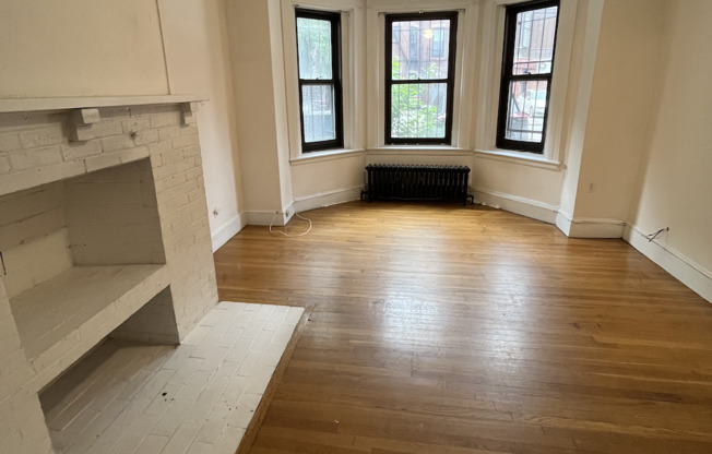289 Newbury St.