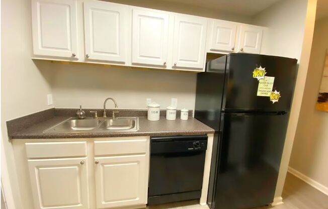 1 bed, 1 bath, 709 sqft, $899
