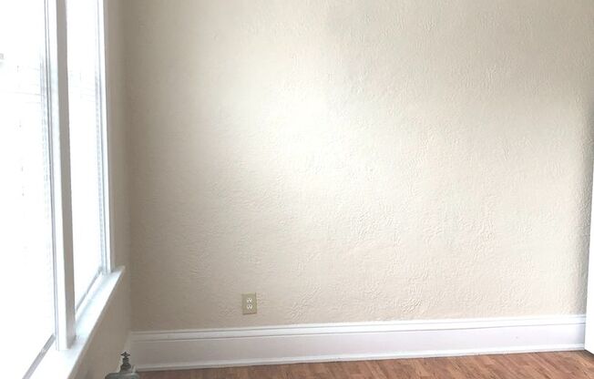 Studio, 1 bath, $775, Unit 20
