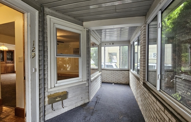 129 LEXINGTON ST