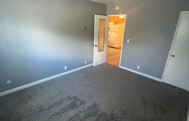 1 bed, 1 bath, $1,800, Unit #D