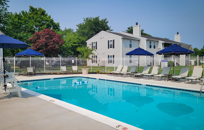 Greens at Cross Court Pool-5