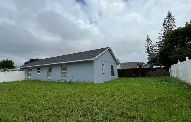 Uncover Your Happy Place at 1965 Teaberry - Charming 3BD & 2BA in Orlando! Ready to Move In Sept. 3rd!