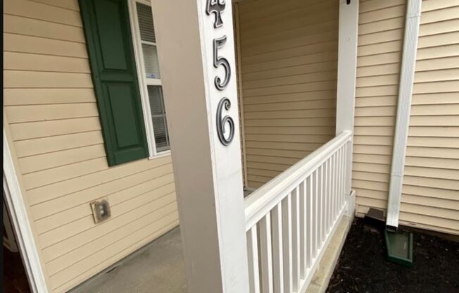 3 bedroom 2.5 bathroom Nashboro Village Townhome