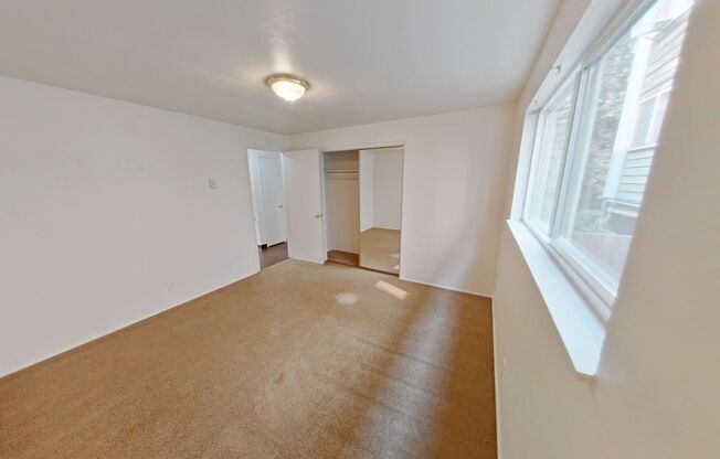 2 beds, 1 bath, $1,450, Unit 2