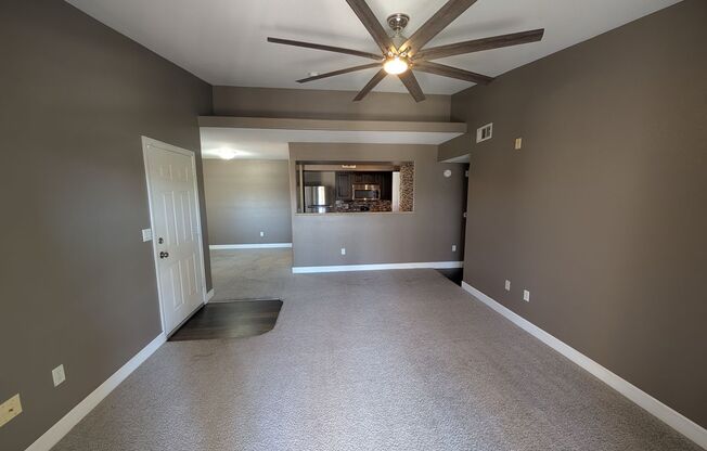 1 bed, 1 bath, $1,350, Unit bldg 22
