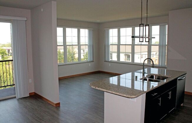 1 bed, 1 bath, 650 sqft, $1,695, Unit 7710-406