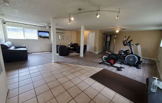 2 beds, 1 bath, 669 sqft, $1,345, Unit 47