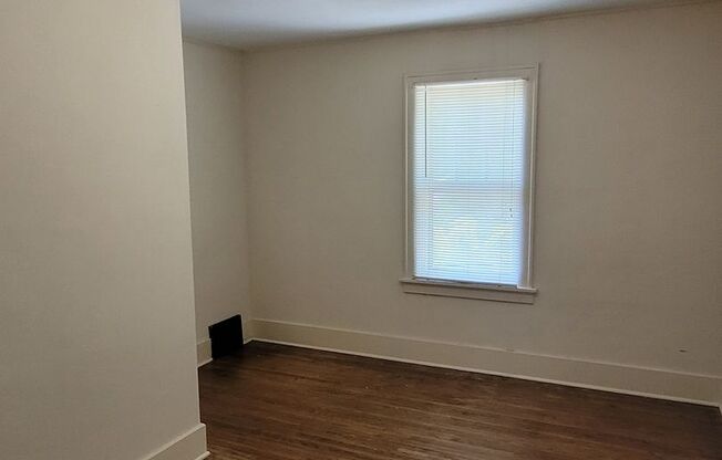 3 beds, 1 bath, $1,500