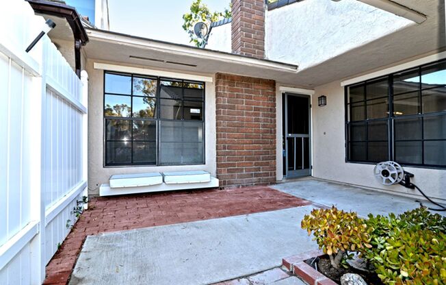 2BD/2BA One Story Single Family House next to UCI