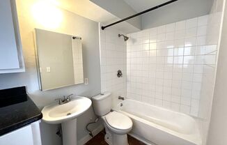 Studio, 1 bath, 400 sqft, $995, Unit 102