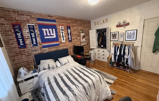 880 HUNTINGTON AVE