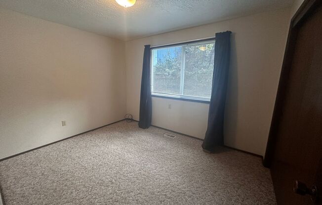 2 beds, 1 bath, $1,950