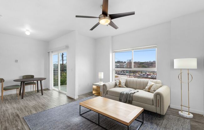 1 bed, 1 bath, 671 sqft, $920, Unit 133