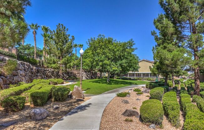 3 beds, 3 baths, $6,995