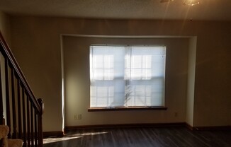 2 beds, 1.5 baths, 1,000 sqft, $1,395