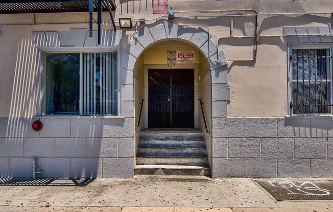 Studio, 1 bath, 156 sqft, $1,095.42, Unit 205