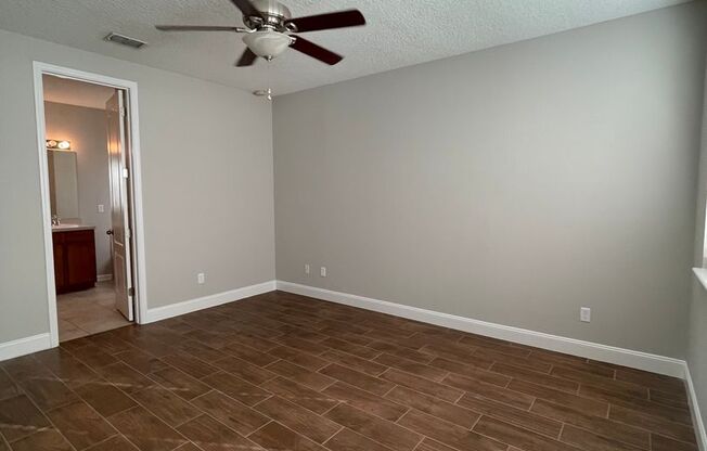 3 beds, 2 baths, $1,900