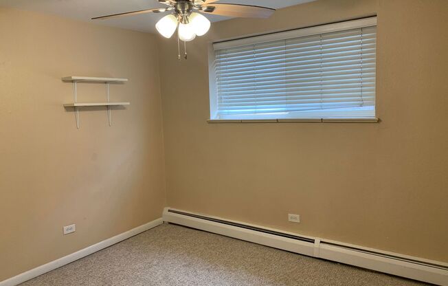 2 beds, 1 bath, 800 sqft, $1,745