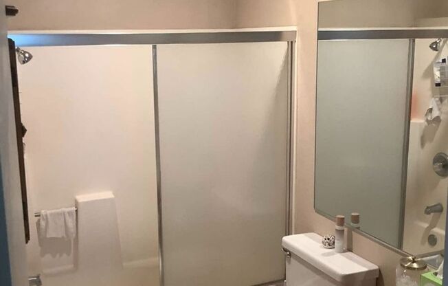 Charming 1 Bed/1 bath Duplex Home In La Quinta!