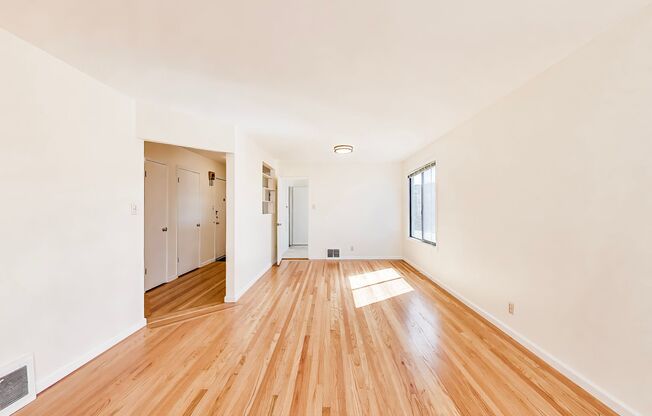Top-Floor 2BD/1BA Near Ocean Beach & Golden Gate Park