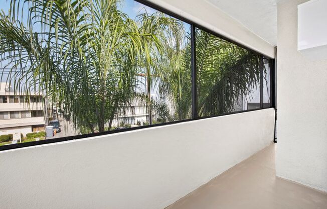 Covered Patio at Jaclyn Terrace Apartments