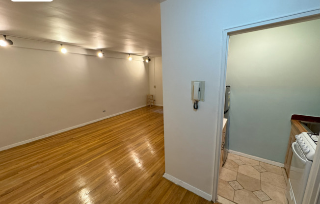 Studio, 1 bath, 400 sqft, $2,550, Unit 3K