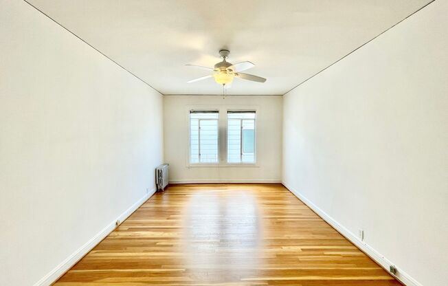 2 beds, 1 bath, $4,795, Unit 3255 Broderick St #10