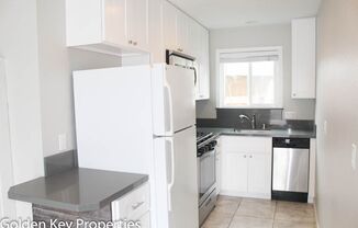 2 beds, 1 bath, 750 sqft, $2,550, Unit 930 Knowles Ave. #A