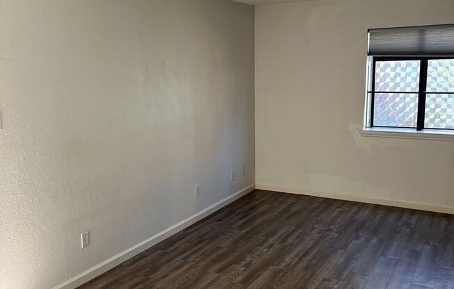 2 beds, 1.5 baths, $1,320