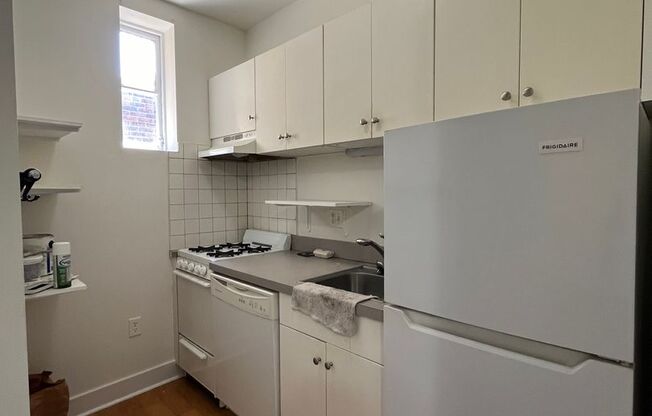 330-332 S. Juniper St