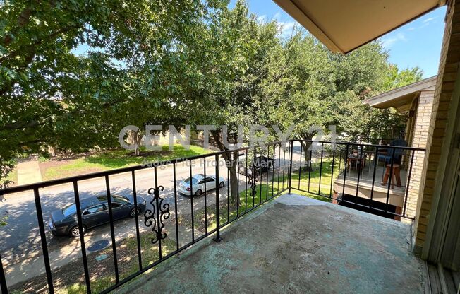 2 beds, 2 baths, $1,695