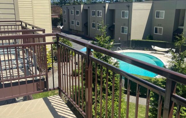 Sunny 1 bedroom, 1 bath Condo in Sandpoint!