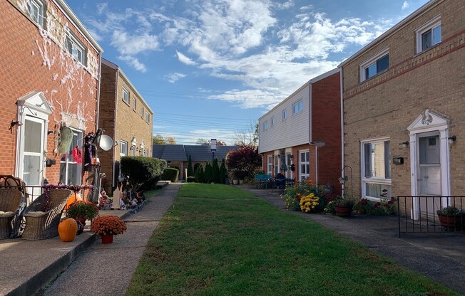 Well Kept Duplex in the Shaler Area