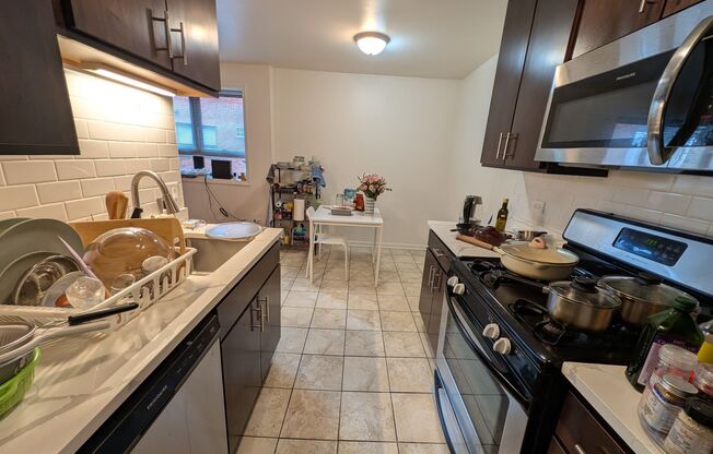 1 bed, 1 bath, 750 sqft, $1,595, Unit 1111H-300