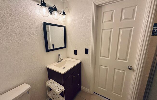 2 beds, 2 baths, $1,695, Unit UNIT 2251