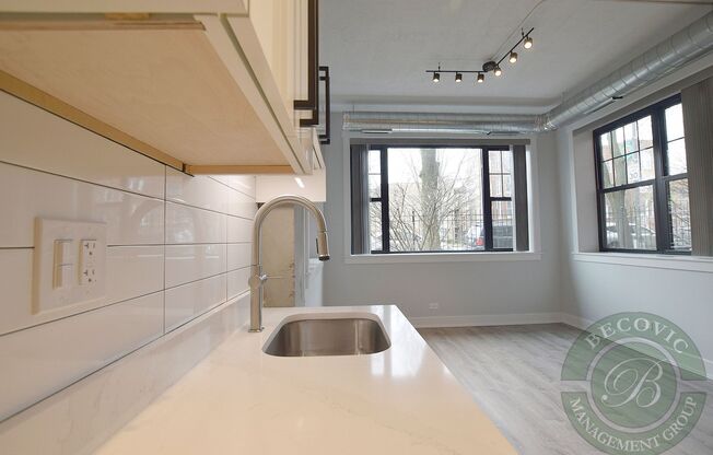 2 beds, 1 bath, 570 sqft, $2,350, Unit 102