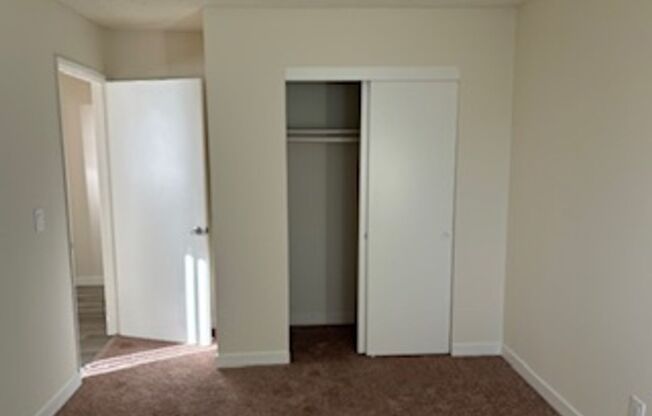 2 beds, 1 bath, $1,950, Unit 11