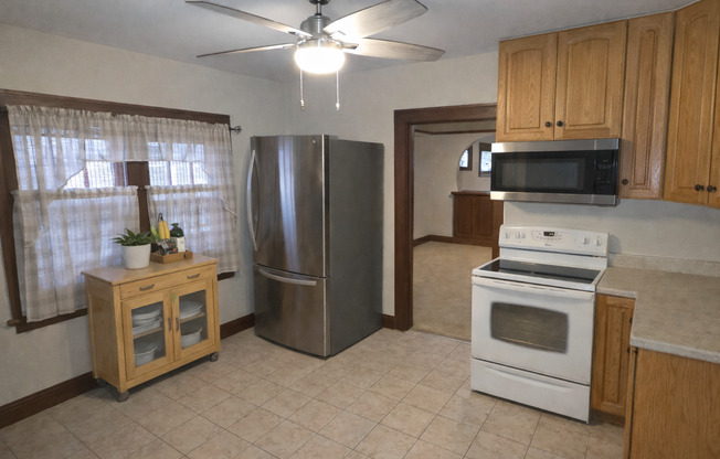 3 bedroom Cudahy lower