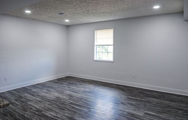 1 bed, 1 bath, 712 sqft, $1,095