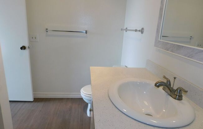 2 beds, 2 baths, $2,600, Unit 104