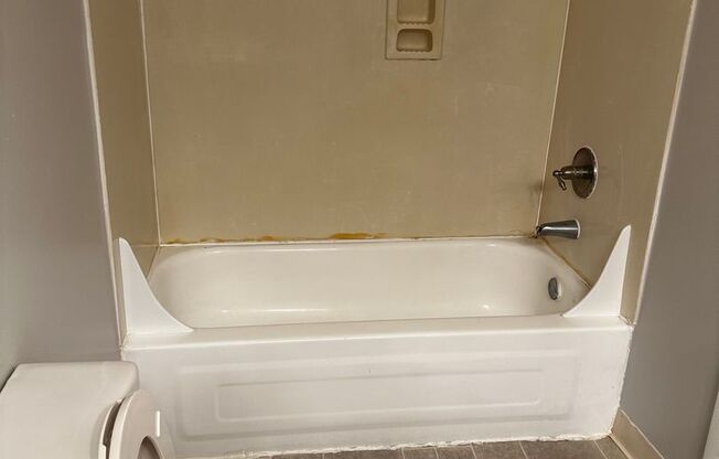 1 bed, 1 bath, 755 sqft, $999, Unit 6026C