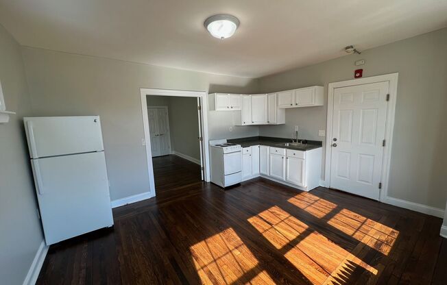 Charming Property located in Hamden!