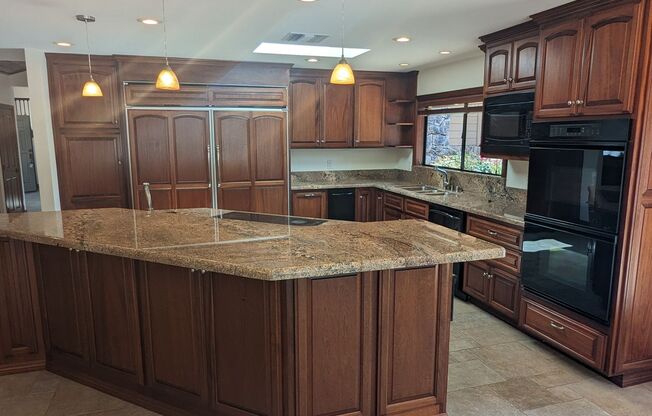 Luxury 5 Bedroom Home in Palo Verde Ranch